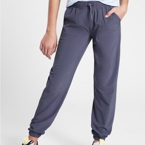 Athleta Girl Unlined High Jump Jogger Sz L Midieval Violet Stretch Athletic Acti